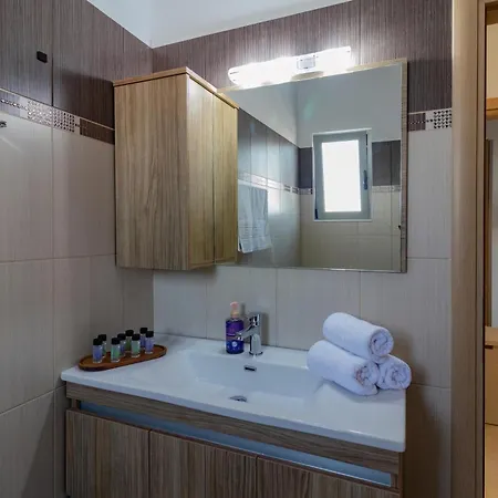 公寓 Louka's House